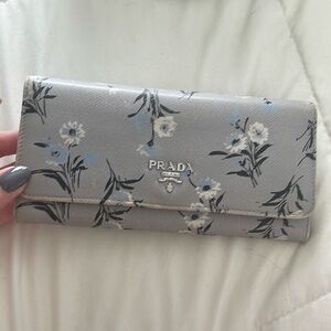 PRADA

Pale Blue Floral Print Saffiano Leather Wallet